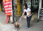 IMG 0666  Symbolsk afbrænding af Dollar sedler i Hanoi